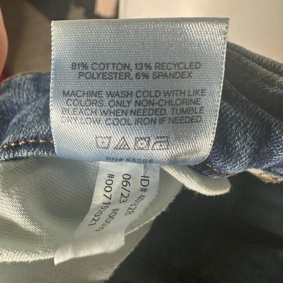 Express Skyscraper Mid Rise Hyper Stretch Slit Hem Jeans Sz M - Picture 8 of 9